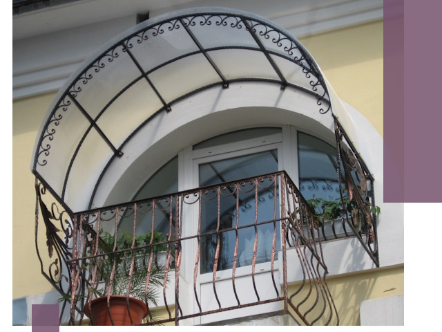 Козырьки над балконом в Гулькевичах — изготовление и монтаж